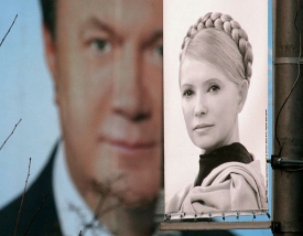 Tymošenková se při kampani představuje jako lidová hrdinka.